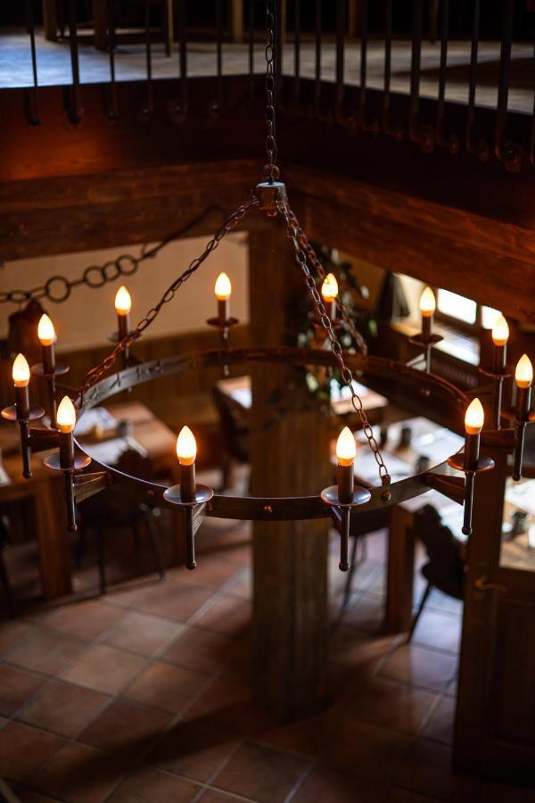 Peanut Medieval Lodge Saint-Ursanne Esterno foto